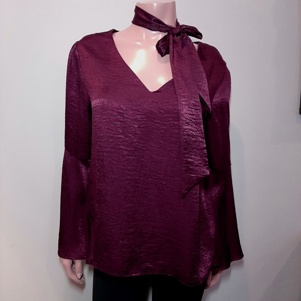 ARTIZAN ROBIN BARRE Flare Sleeve Satin Blouse Top Burgundy Womens Size Medium - Picture 3 of 14